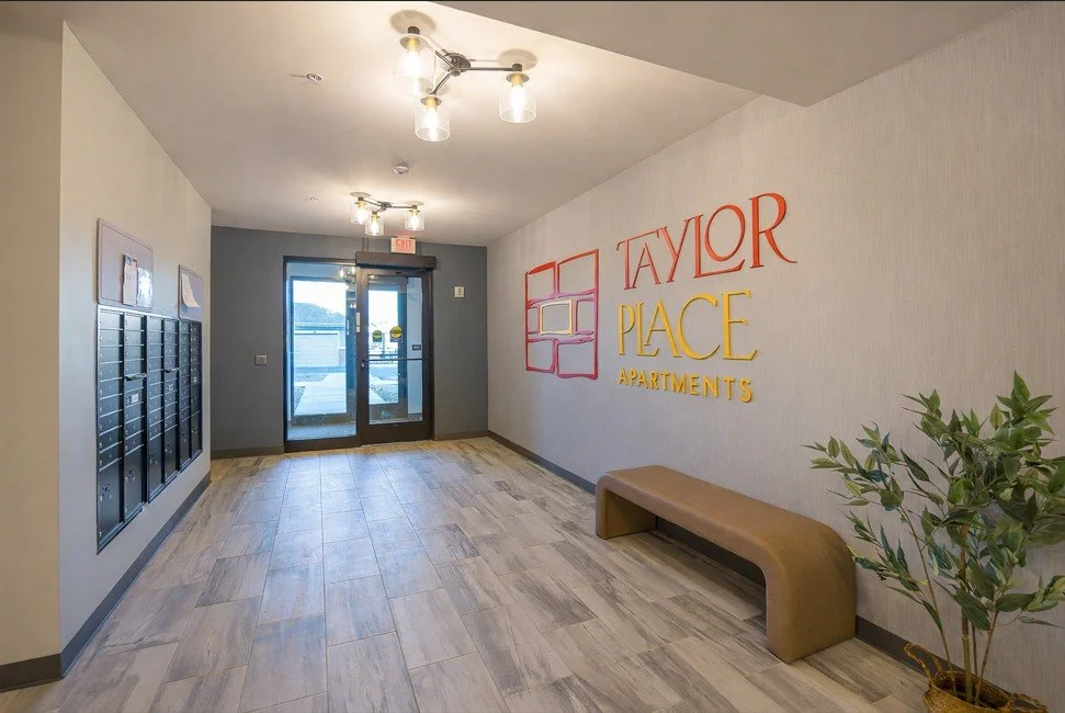 Taylor Place - Lobby