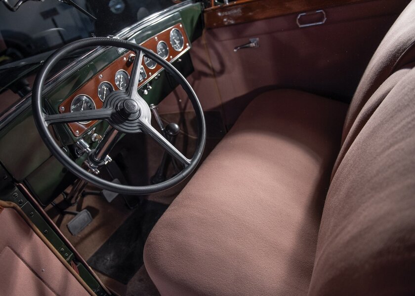 1932-maron-sixteen-interior-840x600.jpg
