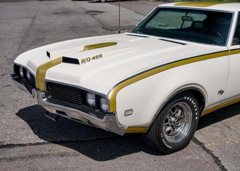 1969-Oldsmobile-4-4-2-Coupe-2-840x600.jpg