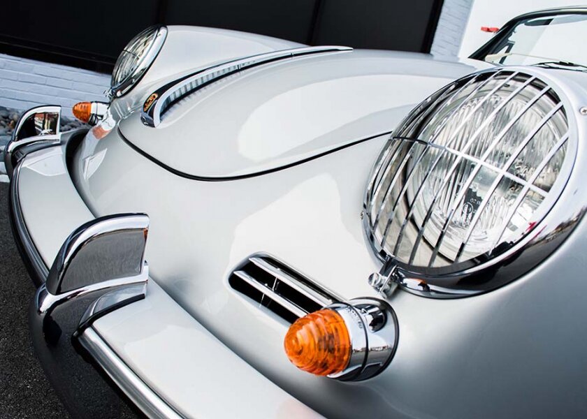 1964-Porsche-356C-1600-Cabriolet-headlightangled-840x600.jpg
