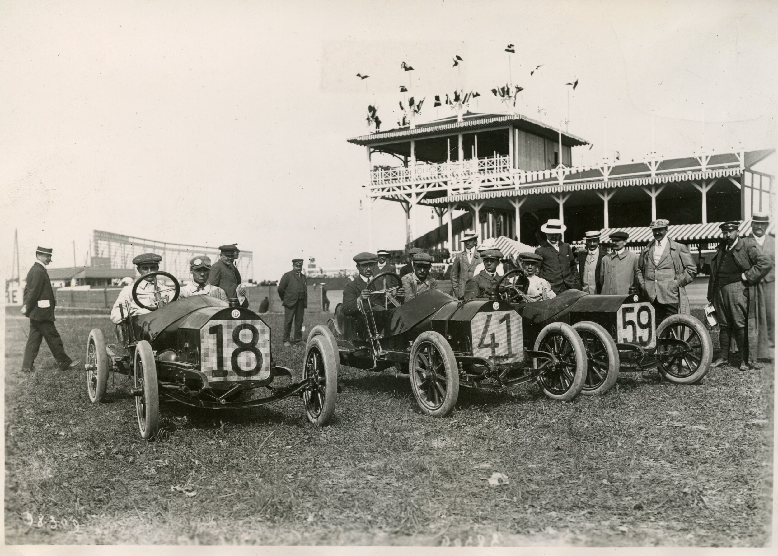 1908 GP FE team original photo.jpg
