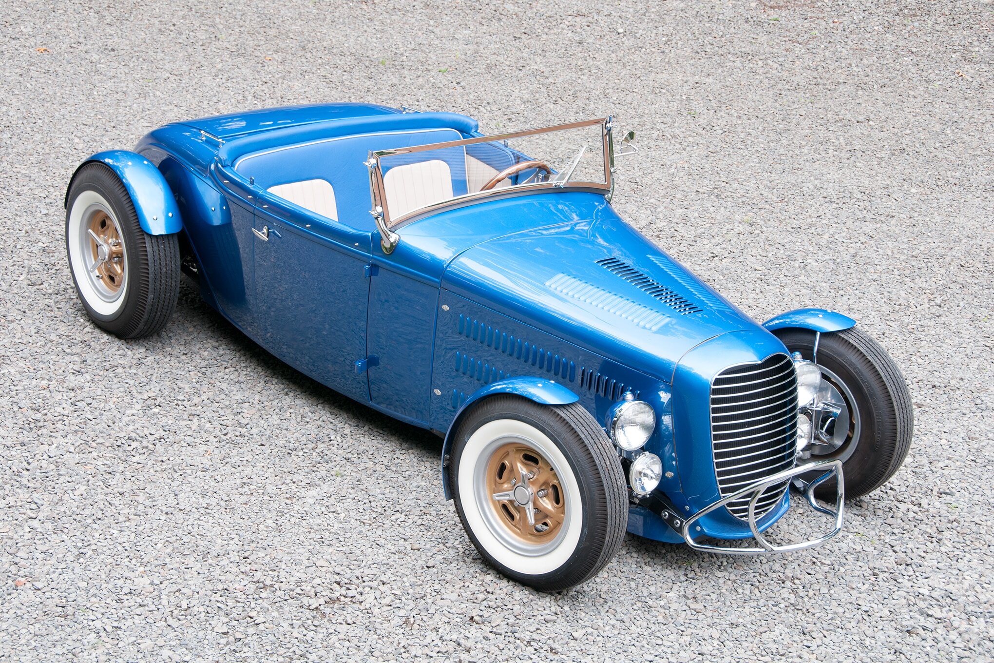 001-fitzgerald-1932-ford-roadster-front-three-quarter.jpg