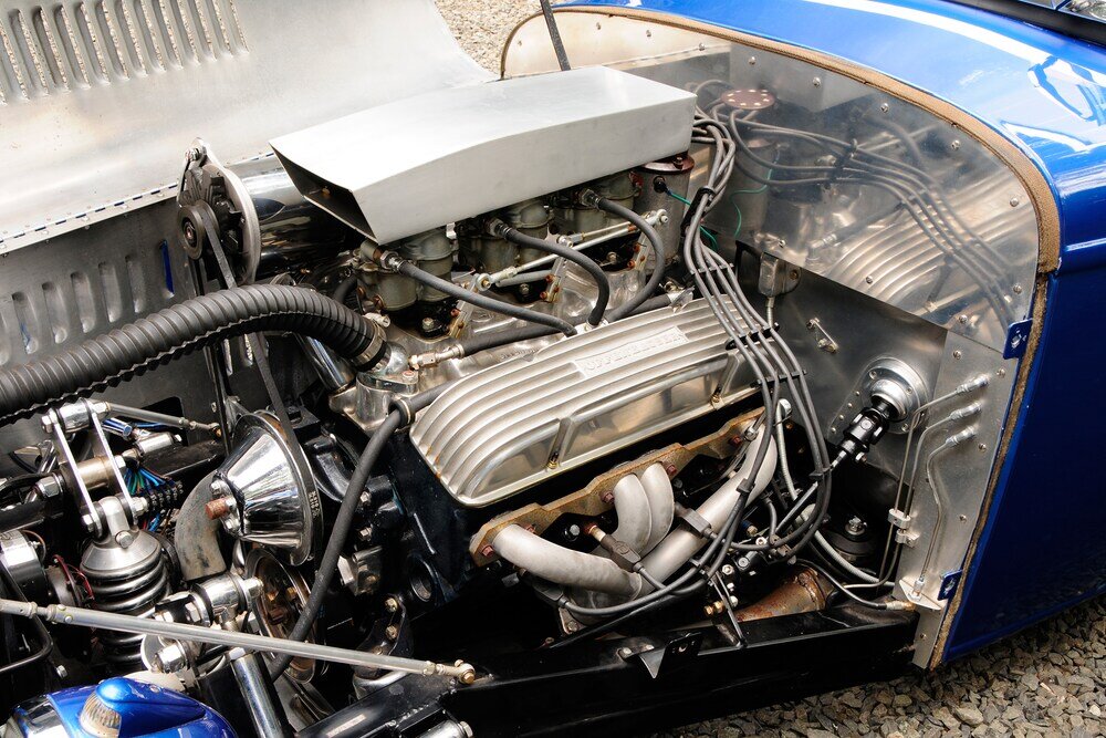 005-fitzgerald-1932-ford-roadster-engine-overall.jpg