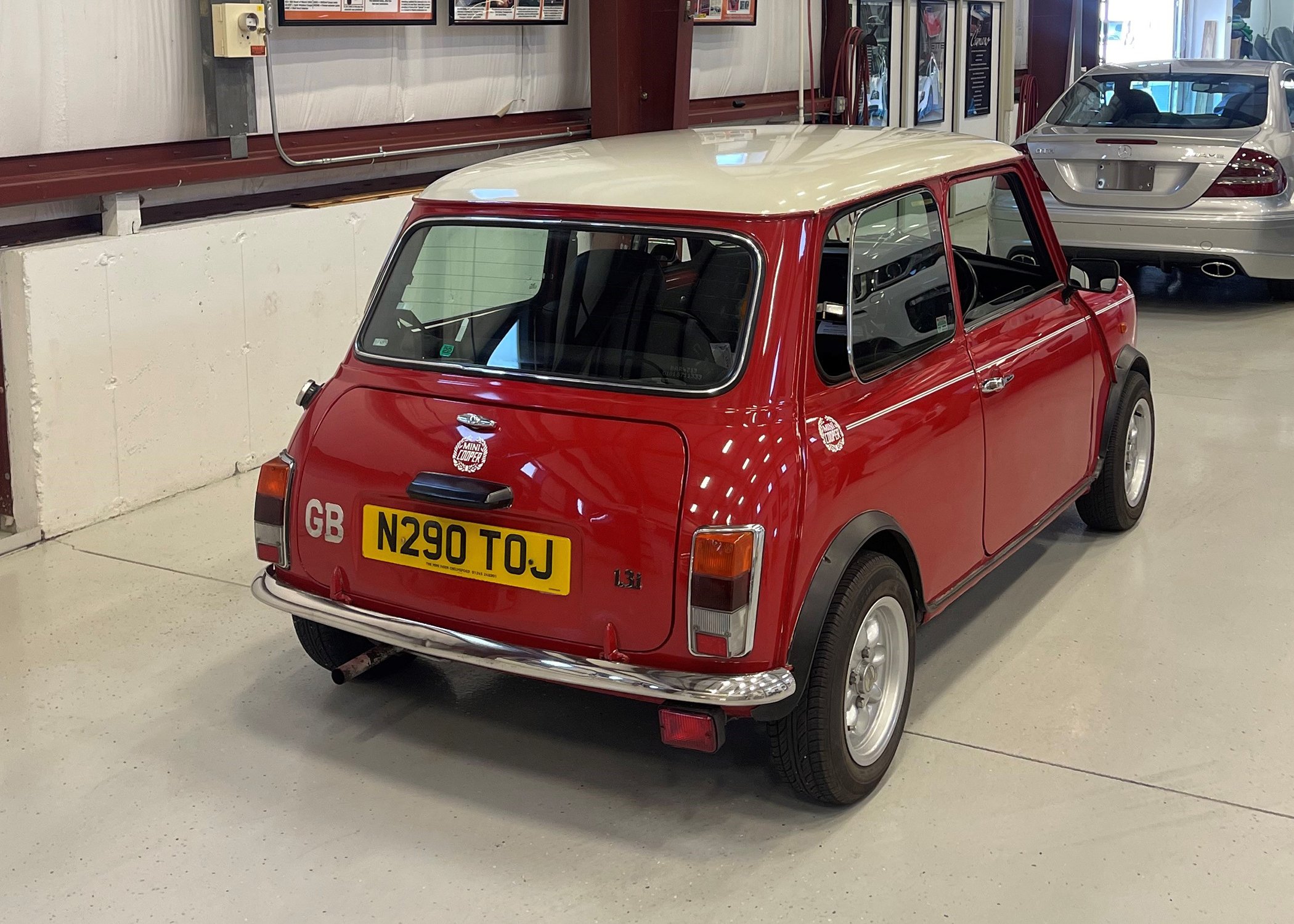 AAM32 1995 Mini Cooper CSF 3q rr.jpg