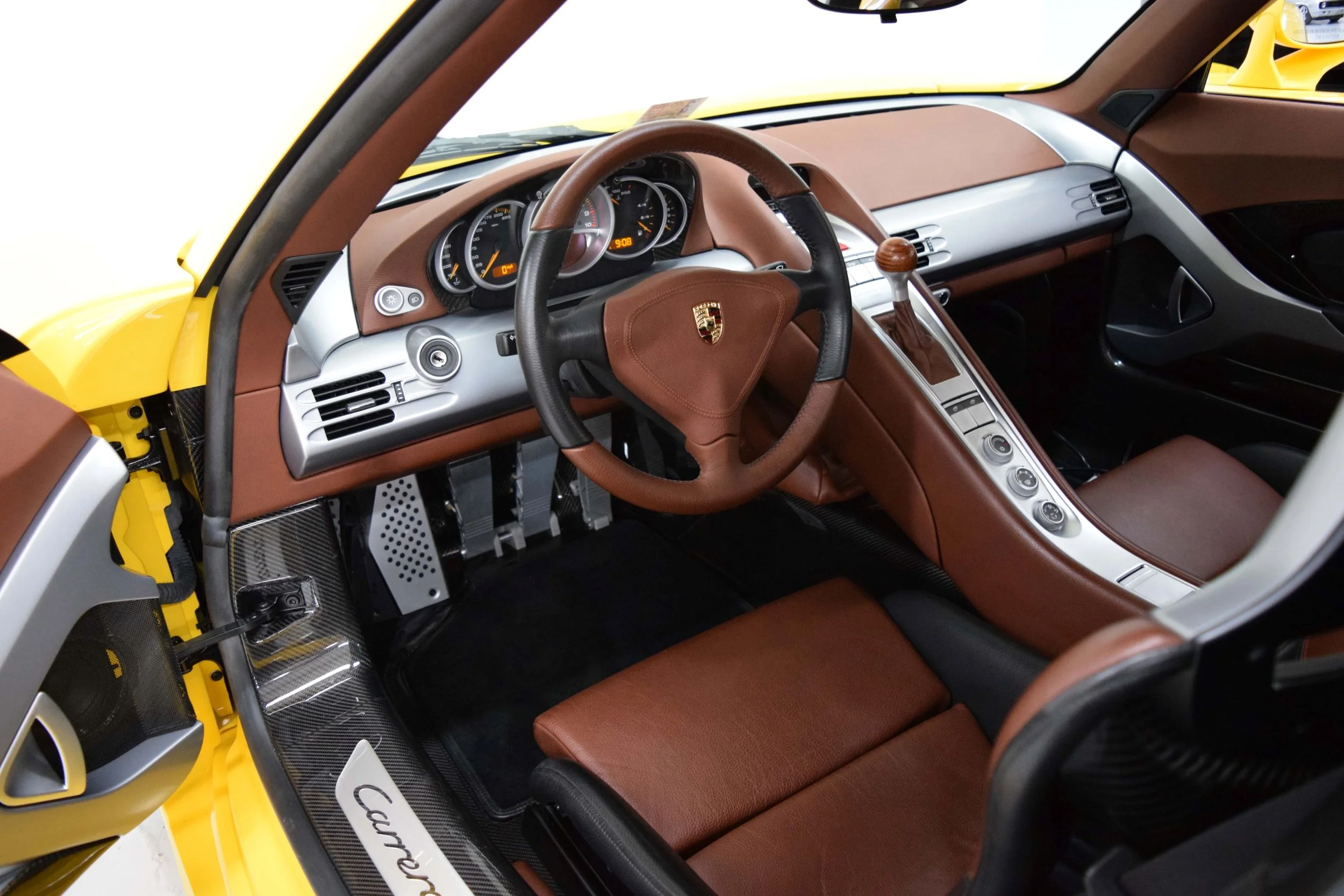 https://images.squarespace-cdn.com/content/v1/5e7918a4b1051f6e49dcfdb1/1750446471732-RYR5XA4RN5Z49QCPGFUA/98%2B2005%2BPorsche%2BCarrera%2BGT%2BInterior.jpg