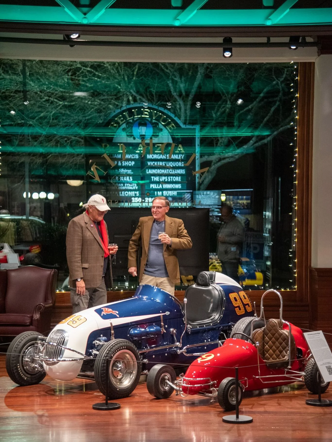 Walking in a ✨ Retro Ride Wonderland ✨

Thank you to our beloved members for helping us welcome the new exhibition! 

Special thanks to @heritagehospitalityri for the bites! 
&bull;
&bull;
#audrain #museum #cars #food #community #newportri