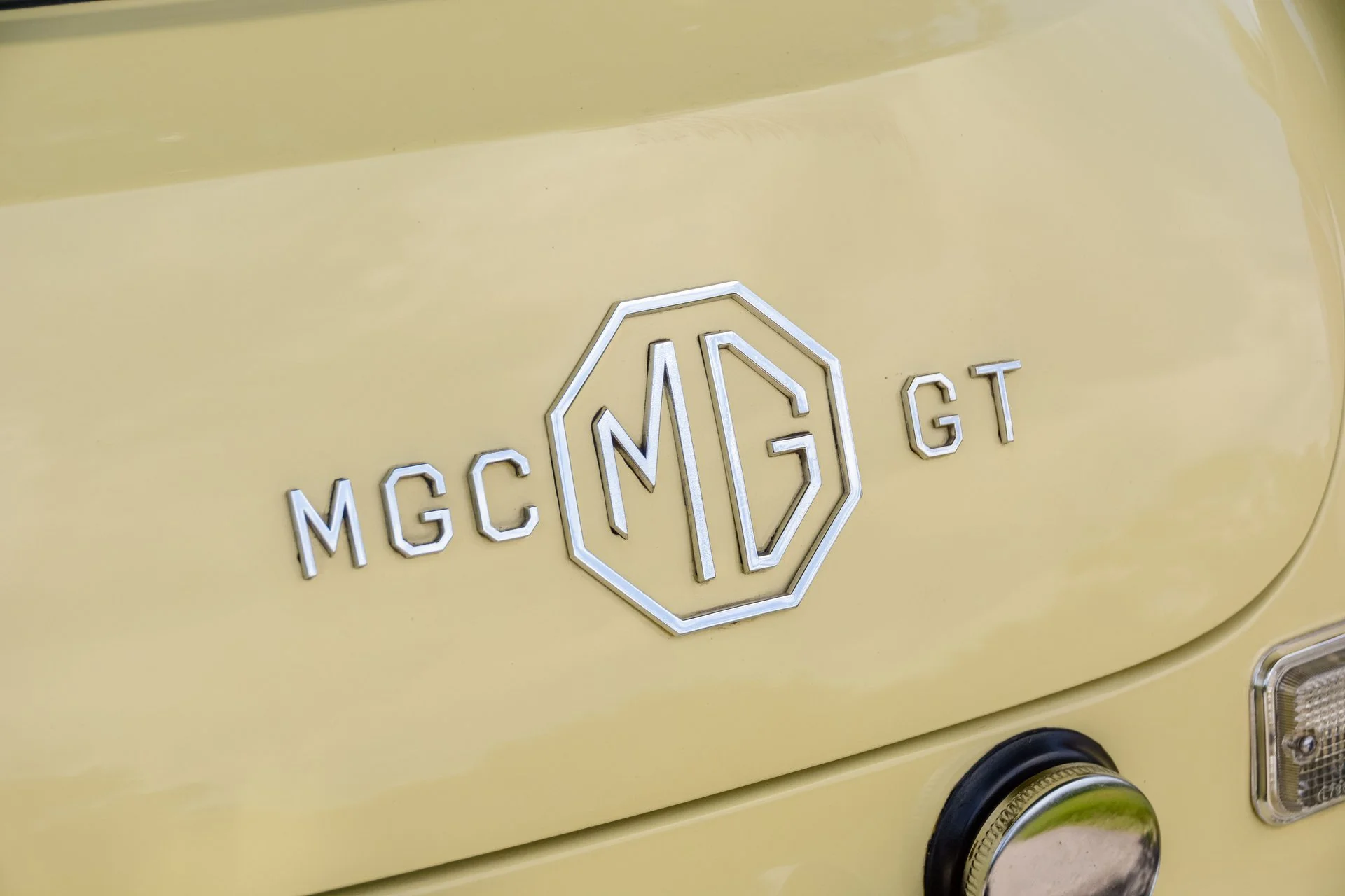 1969-mg-mgc-gt-4.jpeg