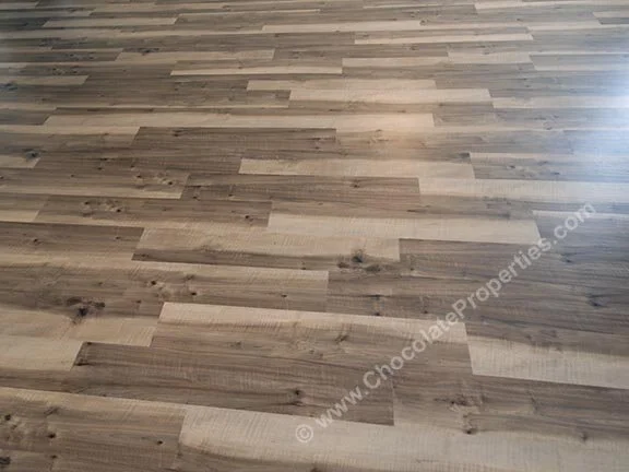 Royal_k_new vinyl fooring like wood.jpg