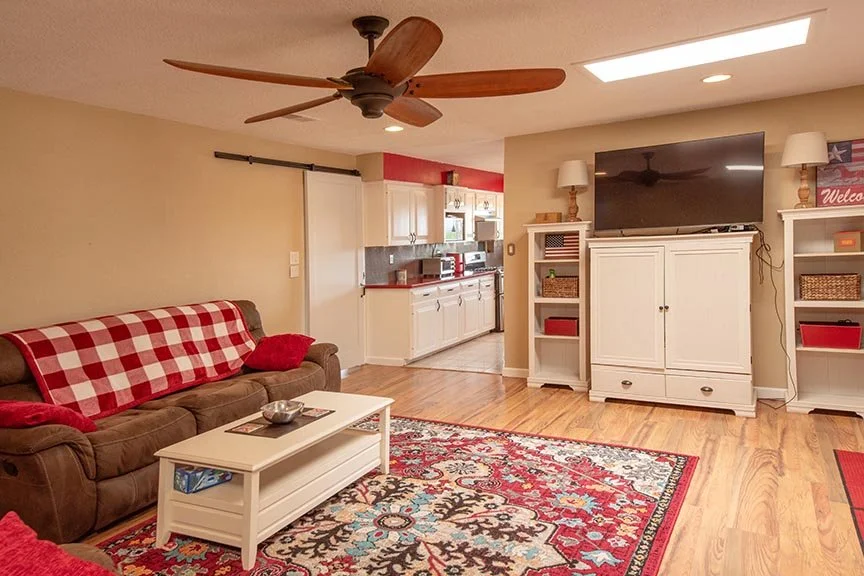 Reclining83_Family_TV_Room_B.jpg
