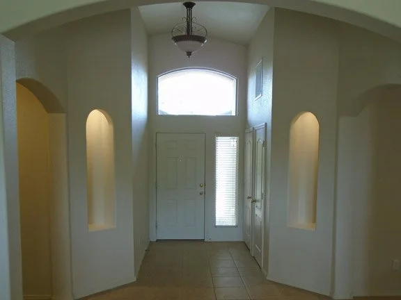 b_cantacielo_entryway inside.jpg