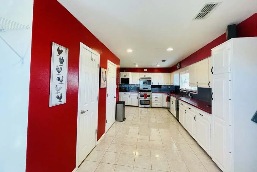 Reclining94_My kitchen pic examples1_3305.jpg