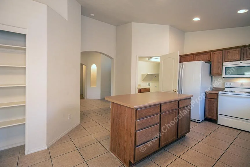 Cantacielo20_kitchen island A.jpg
