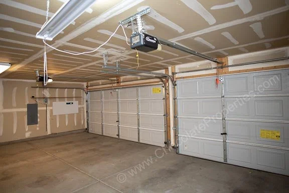 10420 Cantacielo_z2_3 car garage.jpg