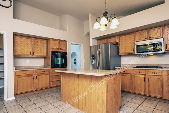 10420 Cantacielo_n_kitchen B.jpg