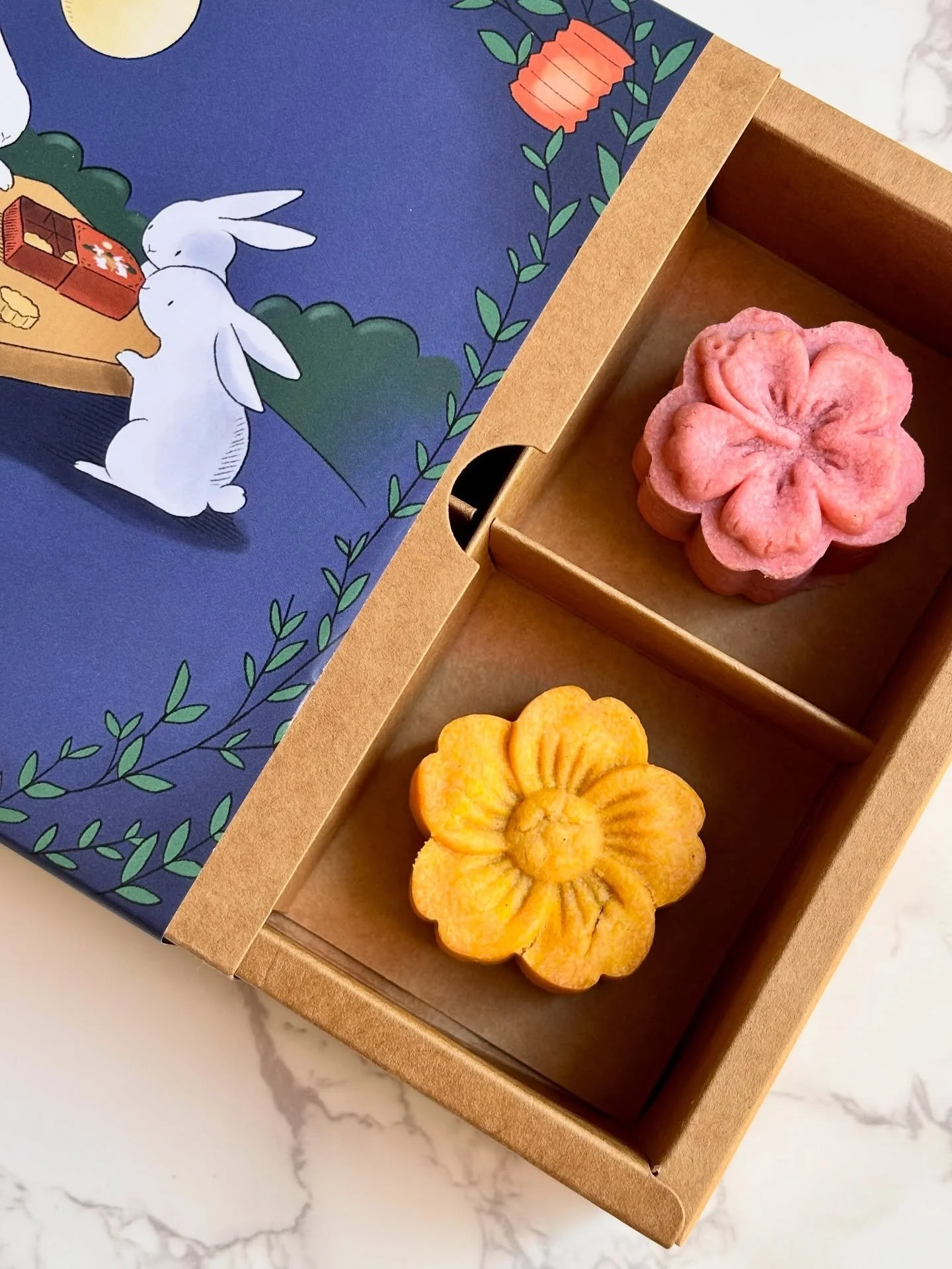 Celebrate mid autumn festival with our incredible hand crafted mooncakes! 

Each one is made 100% from scratch and are truly the greatest labor of love. Swipe to see this year&rsquo;s lineup:
💜 black sesame 
🩷 earl grey chocolate 
🧡 Osmanthus lotu