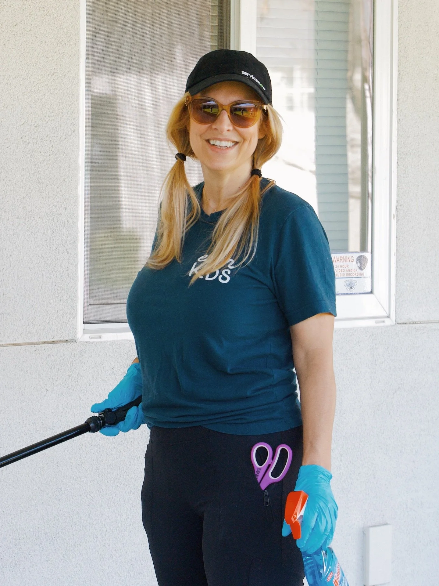 We want to say a huge THANK YOU to the team of people who worked so hard to prepare our campus for Easter Sunday!

From building furniture, installing acoustic panels, washing windows, passing out doorhangers, and more, so many of the details that ma