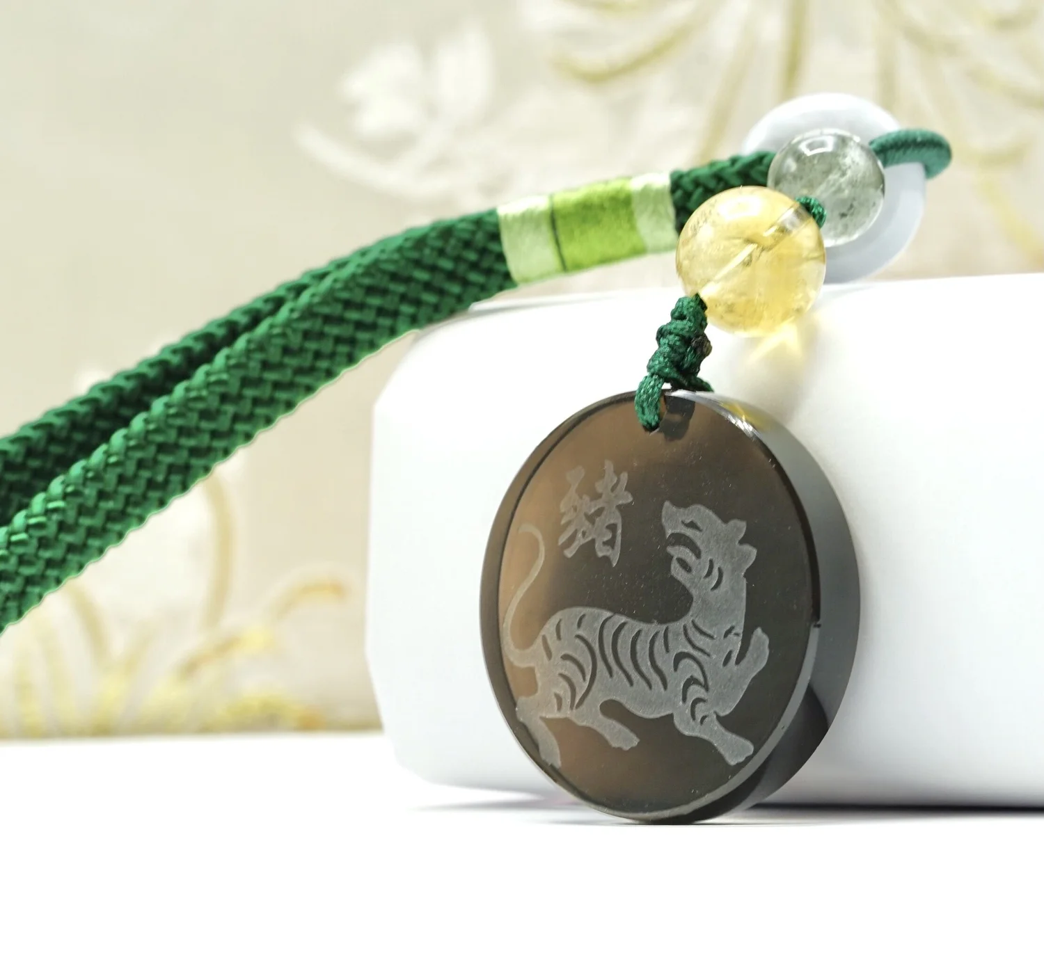 Secret Benefactor Lucky Charm (Liu He, Six Pairs of Harmonies
