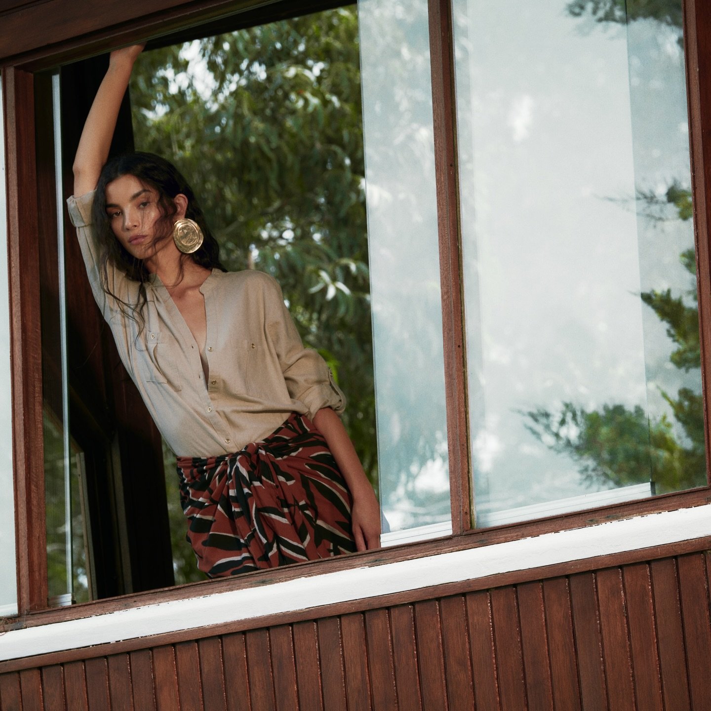 Nails by me for @zara | On set in Mallorca with @247plus__ 
.
💅🏽 If you want to learn more about my life as a Session Manicurist sign up for my monthly newsletter, where I share exclusive tips &amp; get personal🥰🪩⬇️

www.madebyahyoka.com
.
.
.
#n