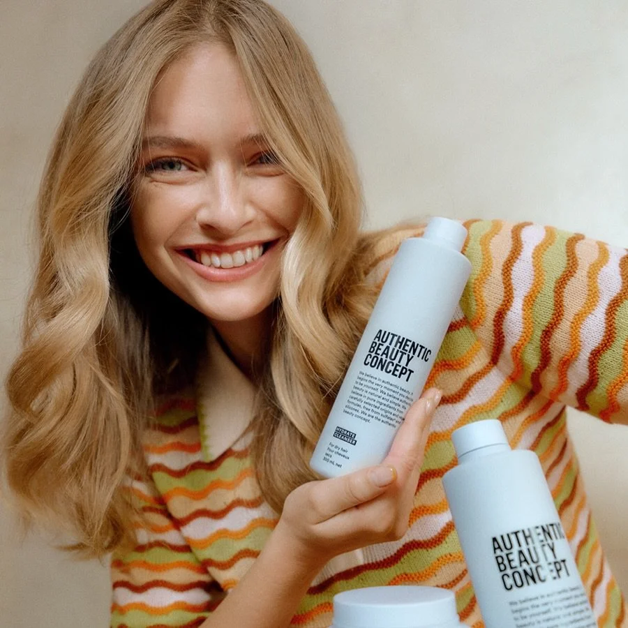 Nails by me for @authenticbeautyconcept 
.
Production: @studioelevenforty 
.
.
.
#sessionmanicurist  #manicurist #setlife #productionlife #production 
#nailsmallorca #beautymallorca  #espa&ntilde;a #sessionstylist #sessionnailtech  #ilovemyjob #goodv