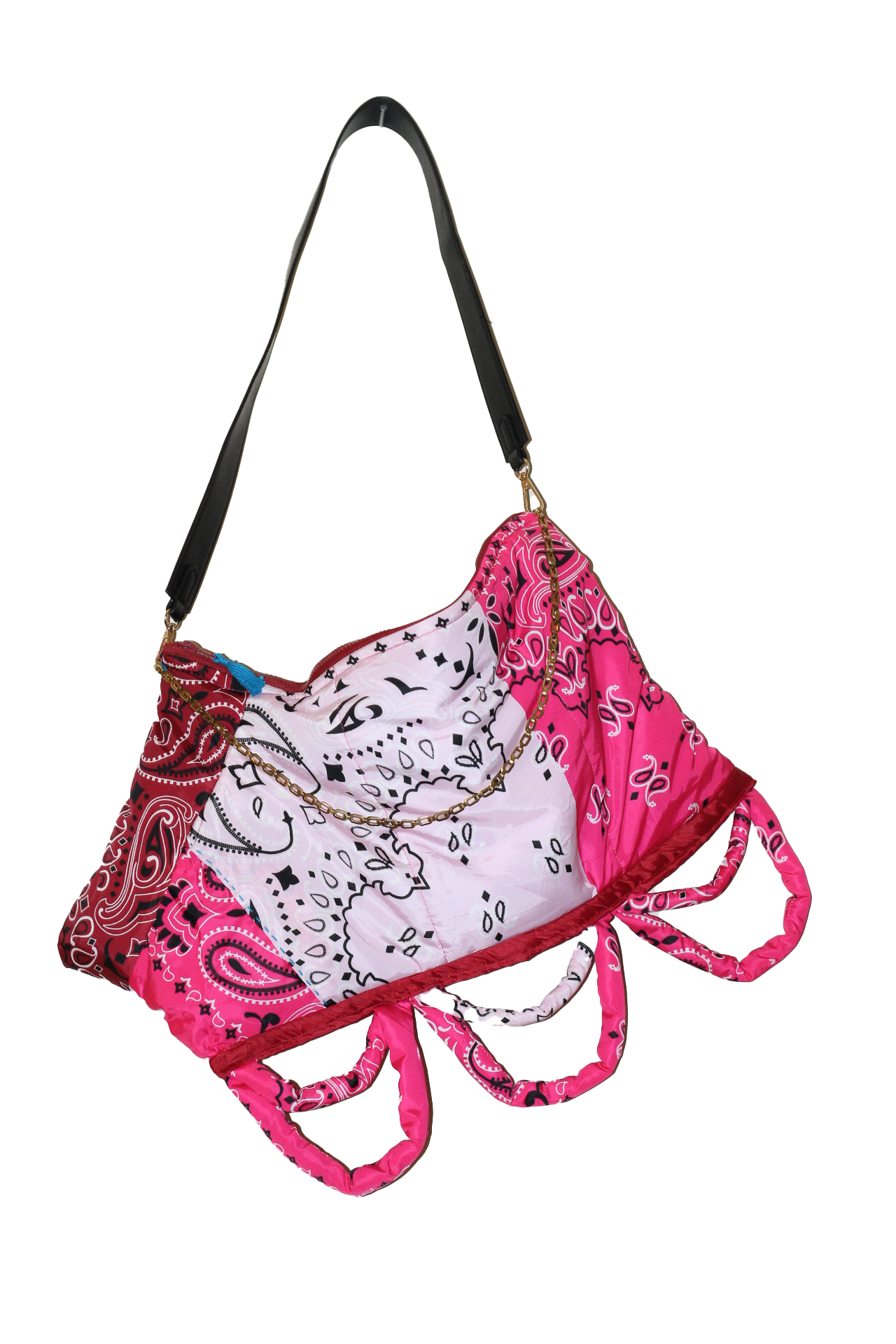 BOLSA DE BANDANAS // Puffer jacket, chain, hardware, 2024