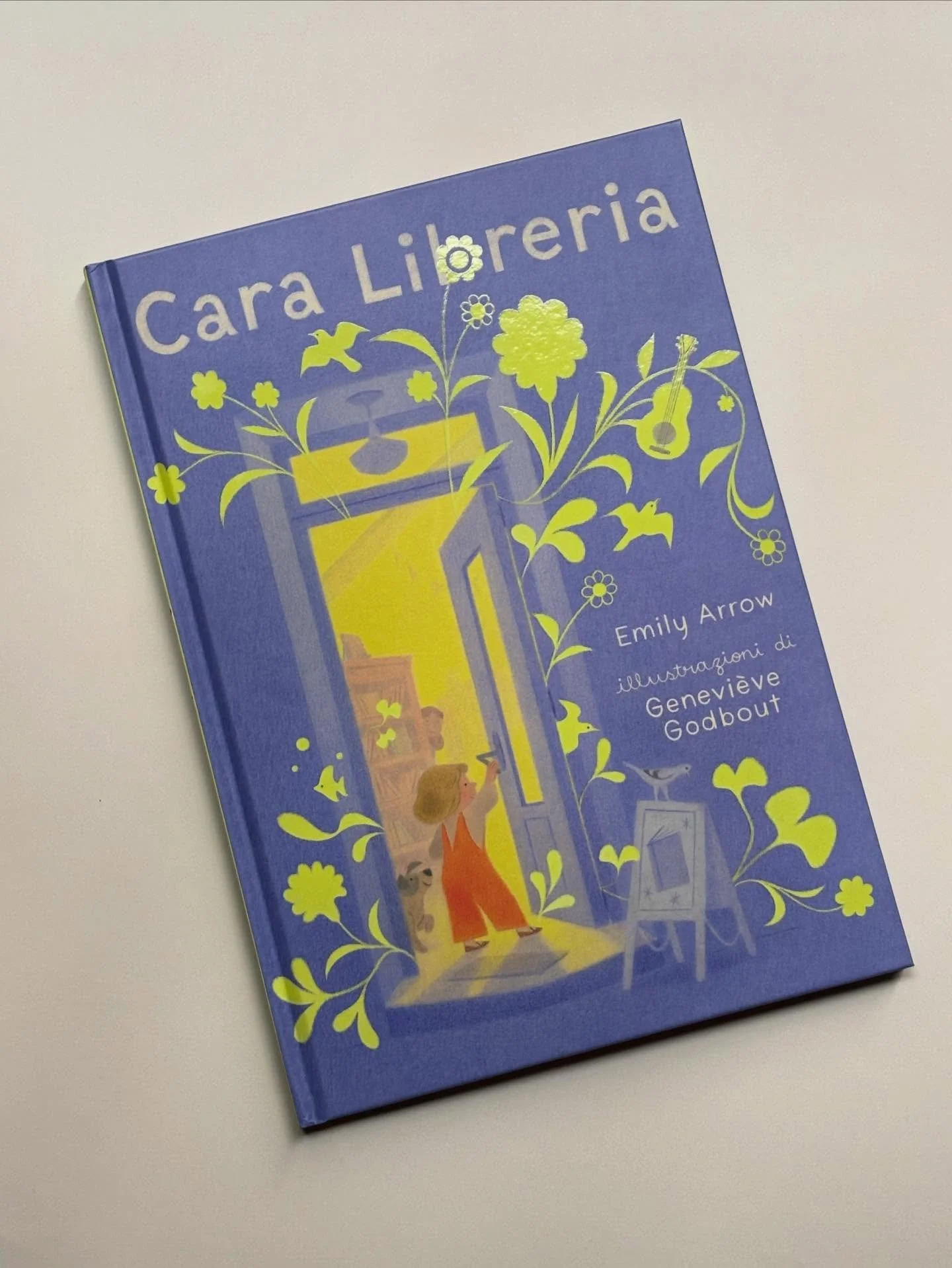 &ldquo;Cara Libreria&rdquo; &egrave; una storia dolcissima sulla magia dei libri. E noi lo amiamo tanto, sia per la scrittura semplice che tocca il cuore e per la sua illustrazione luminosa e leggera ✨

testo @helloemilyarrow 
illustrazione @geneviev