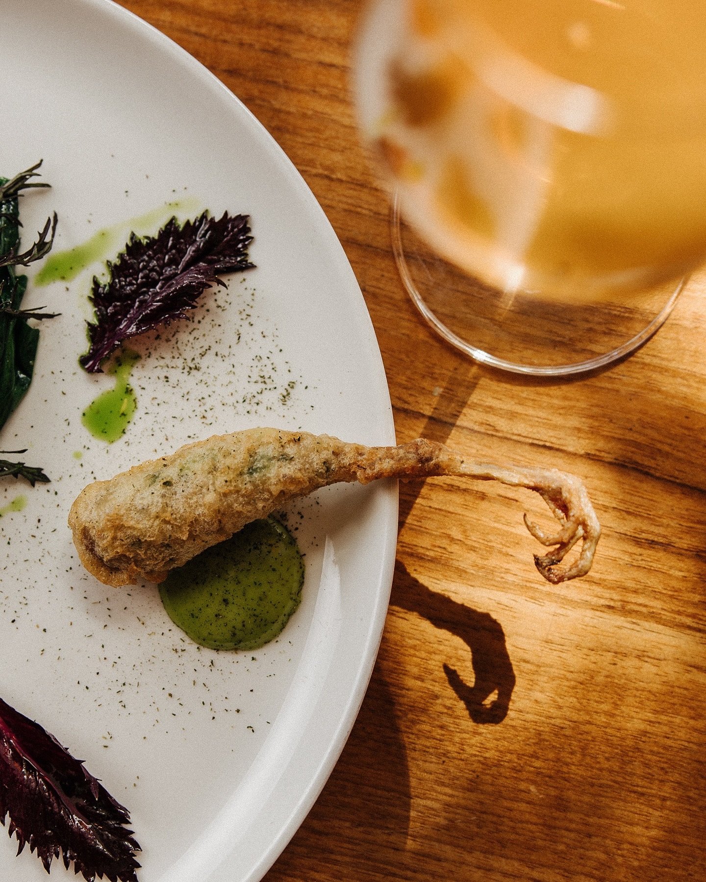 New work for the crew over at @fulgurances_laundromat. I have been so fortunate to have captured the menus of all the incredible chefs who have stepped in for their residencies over the last 3 years. This is a glimpse of the current menu at the hands