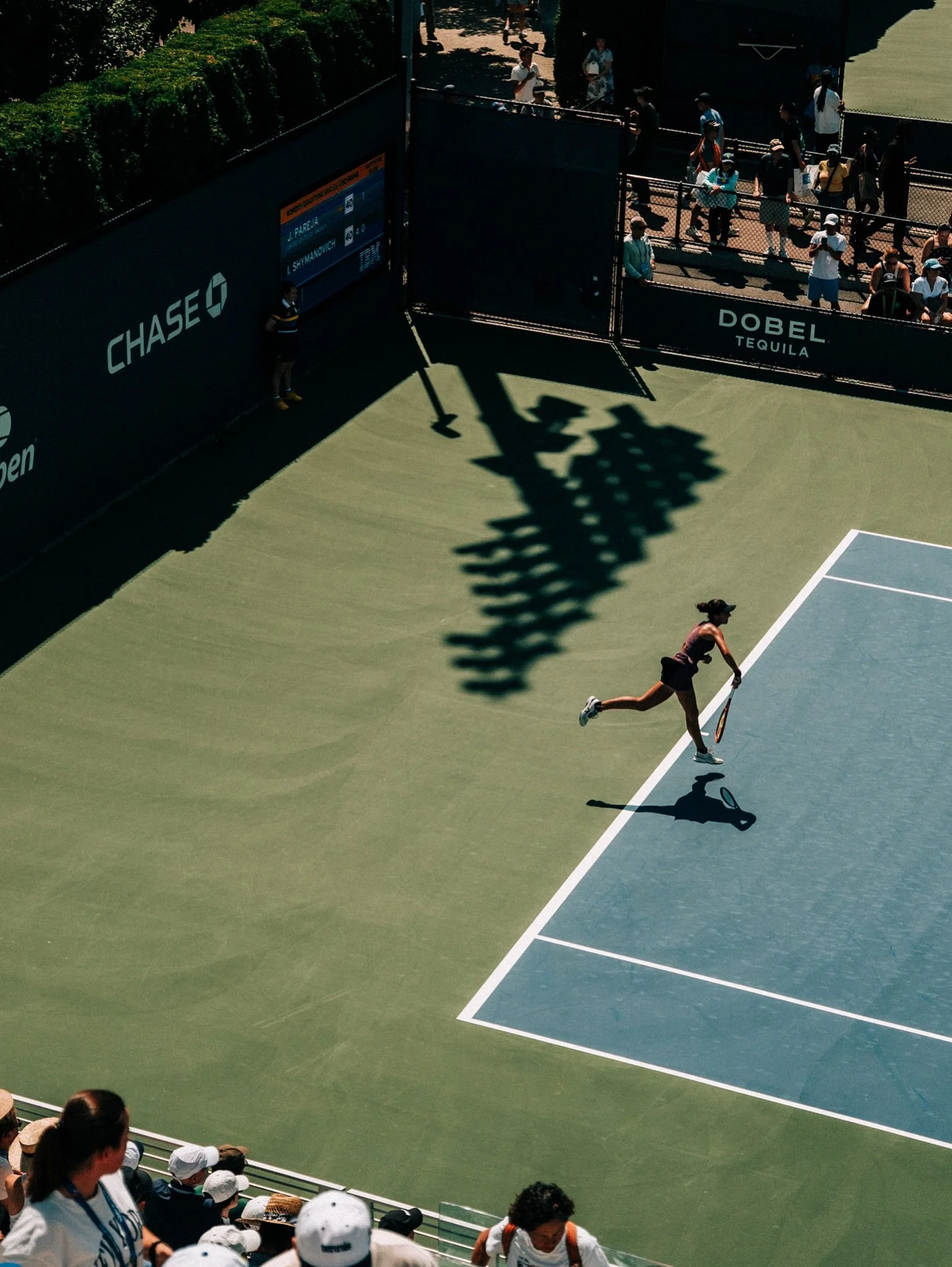 From the 2026 @usopen with love.
Shot on @fujifilmx_us
Featuring: @venuswilliam @djokernole @grigordimitrov @julietapareja09 
Lunch by chef @enriqueolveraf @cosmenyc