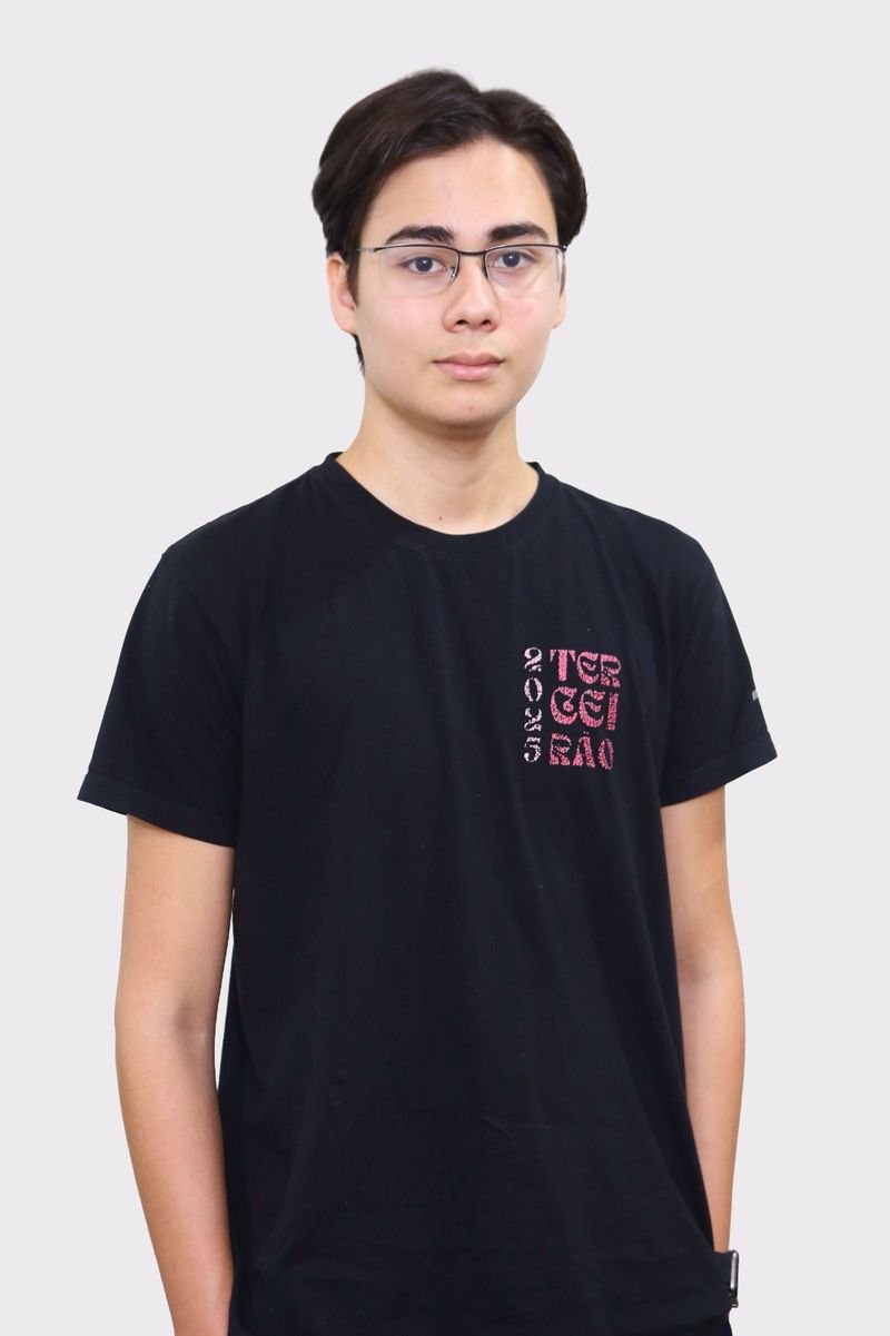 Nikolas Yoshio Horst