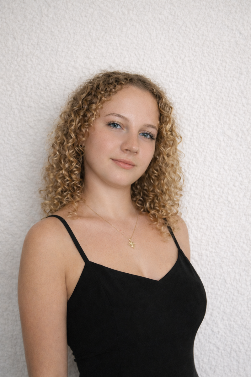 Nora Riviere-Combes