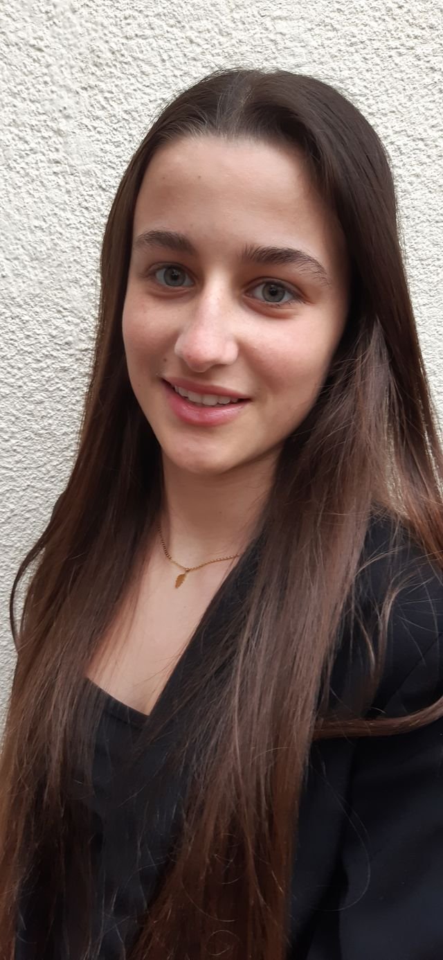 Ines Esteve-Alliot