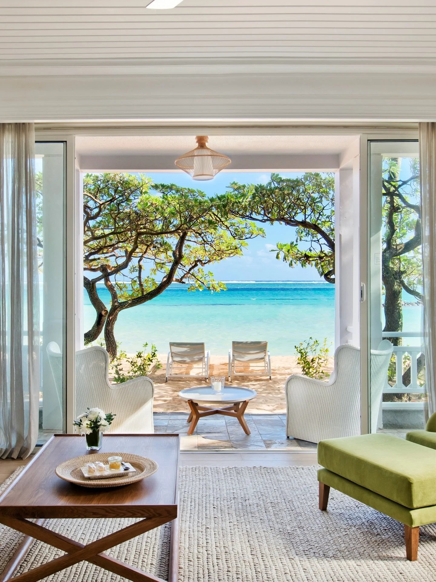 Beyond excited to be guiding movement in just over a week&rsquo;s time at the stunning @heritageresorts @heritageresorts 🌊✨ guests can join me on the mat:

&bull; 22 April &mdash; Heritage Le Telfair
&bull; 24 April &mdash; Heritage Awali
&bull; 27 