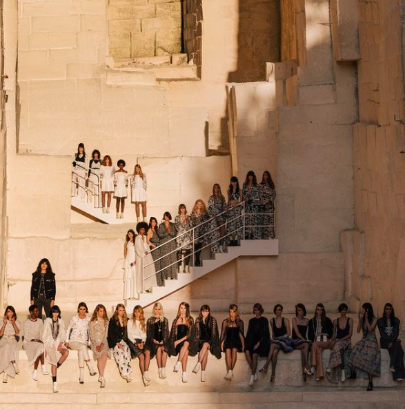 noir et blanc for chanel’s cruise 2021/22