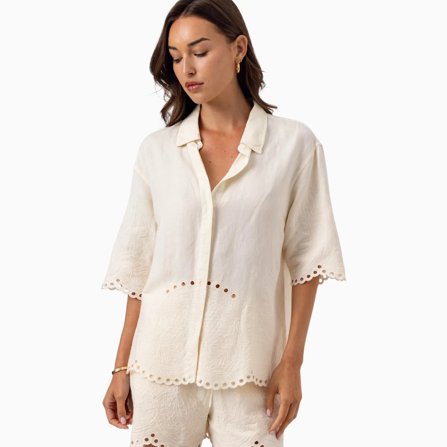 Rayon-Linen-Cobra-Shirt-Embroidery-Whisper-White3-Photoroom.jpg