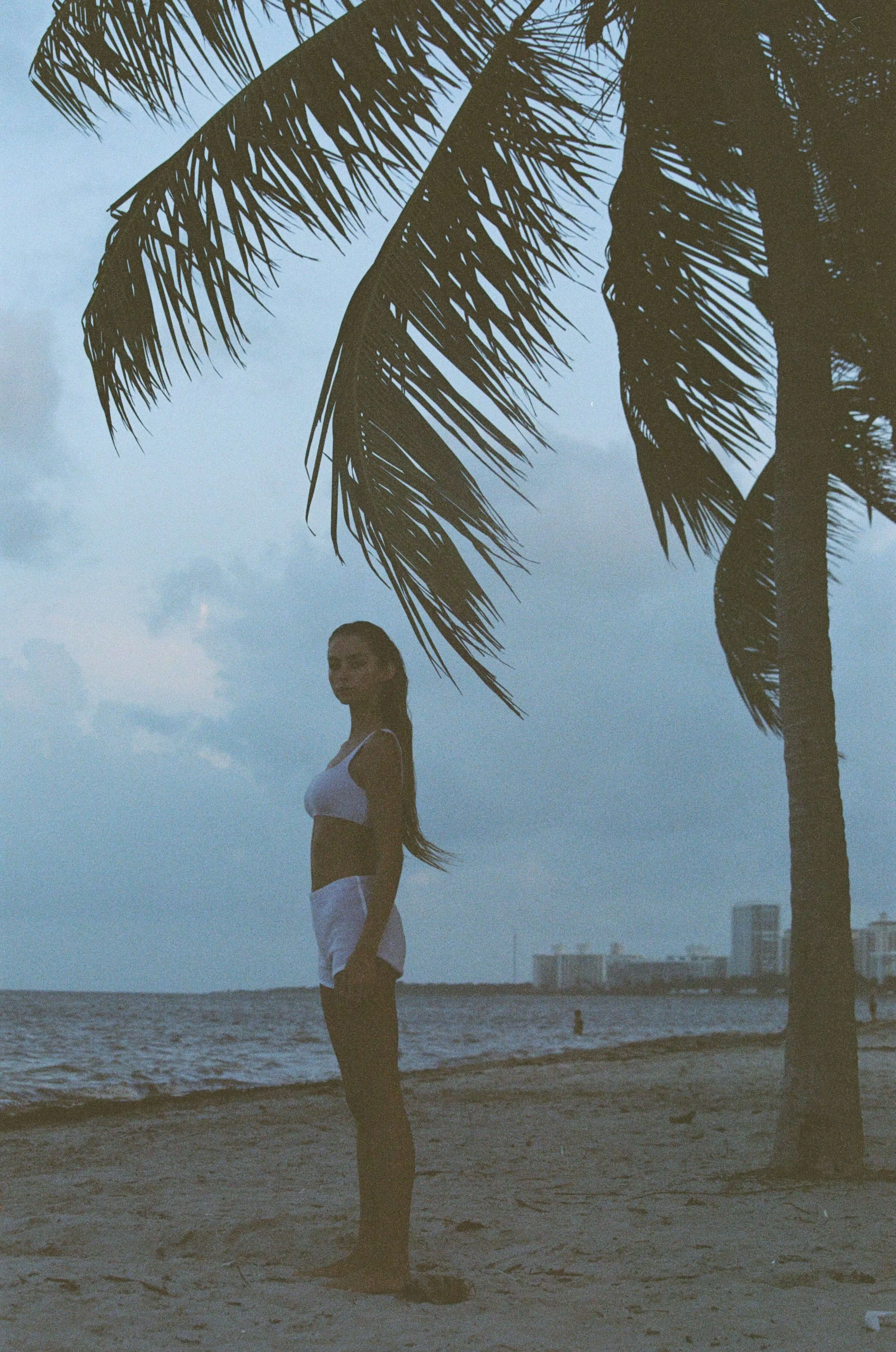 77315-14-0035-caliray-filmselects.jpg