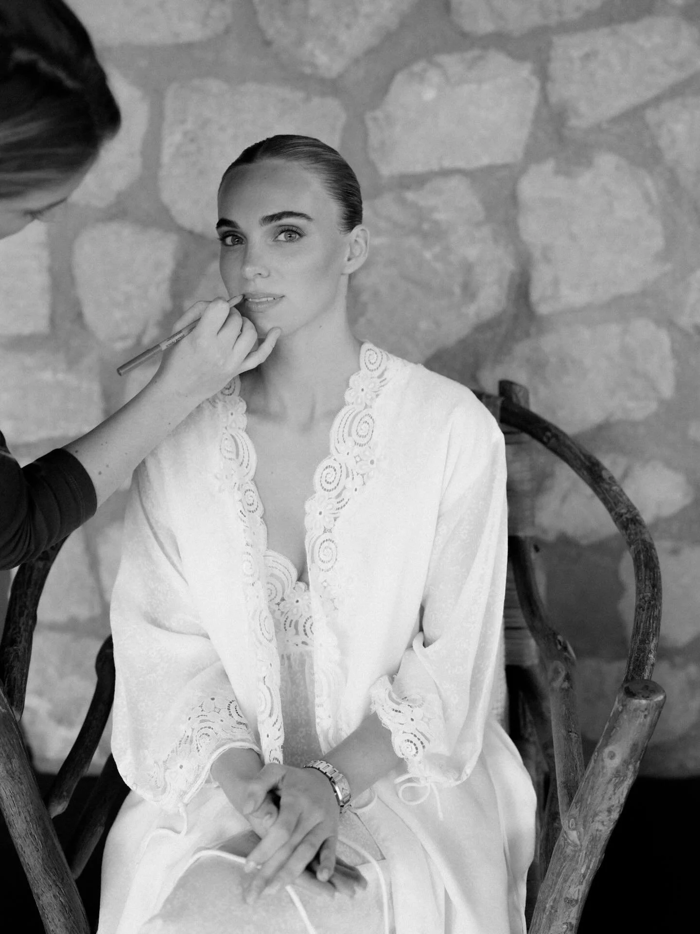 Swipe to spend the morning with Mollie 🤍

Planning &amp; Design @augustacole 
Photography @oliviaraejameswed

@daniellefrankelbride 
@lilachilds 
@hannan.siddique 
@blackberryfarm 

#augustacole #augustacoleweddings