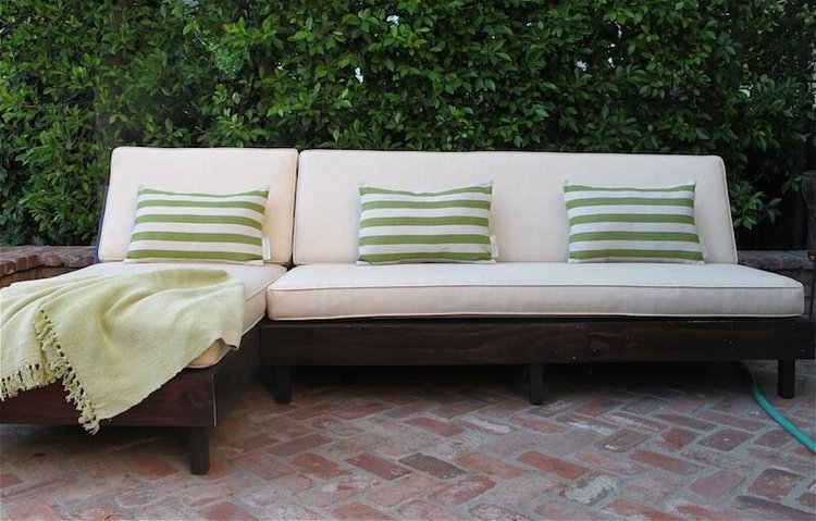 Make My Red Sofa Green Transformed An Indoor Sectional To Outdoor Sensational My Soulful Home