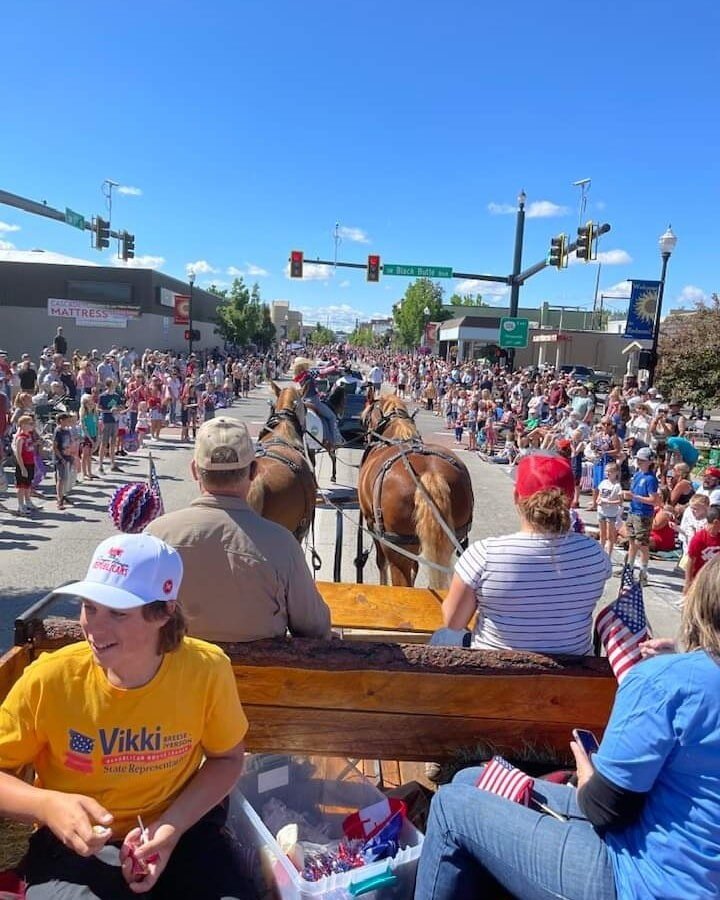 Flashback to 4th of July parade and only a week before miss Maeve decided to make her appearance 2 weeks early. 

#belgianhorses #centraloregon #redmondoregon #4thofJuly #Parade2022 #babygirl #NewestArrival