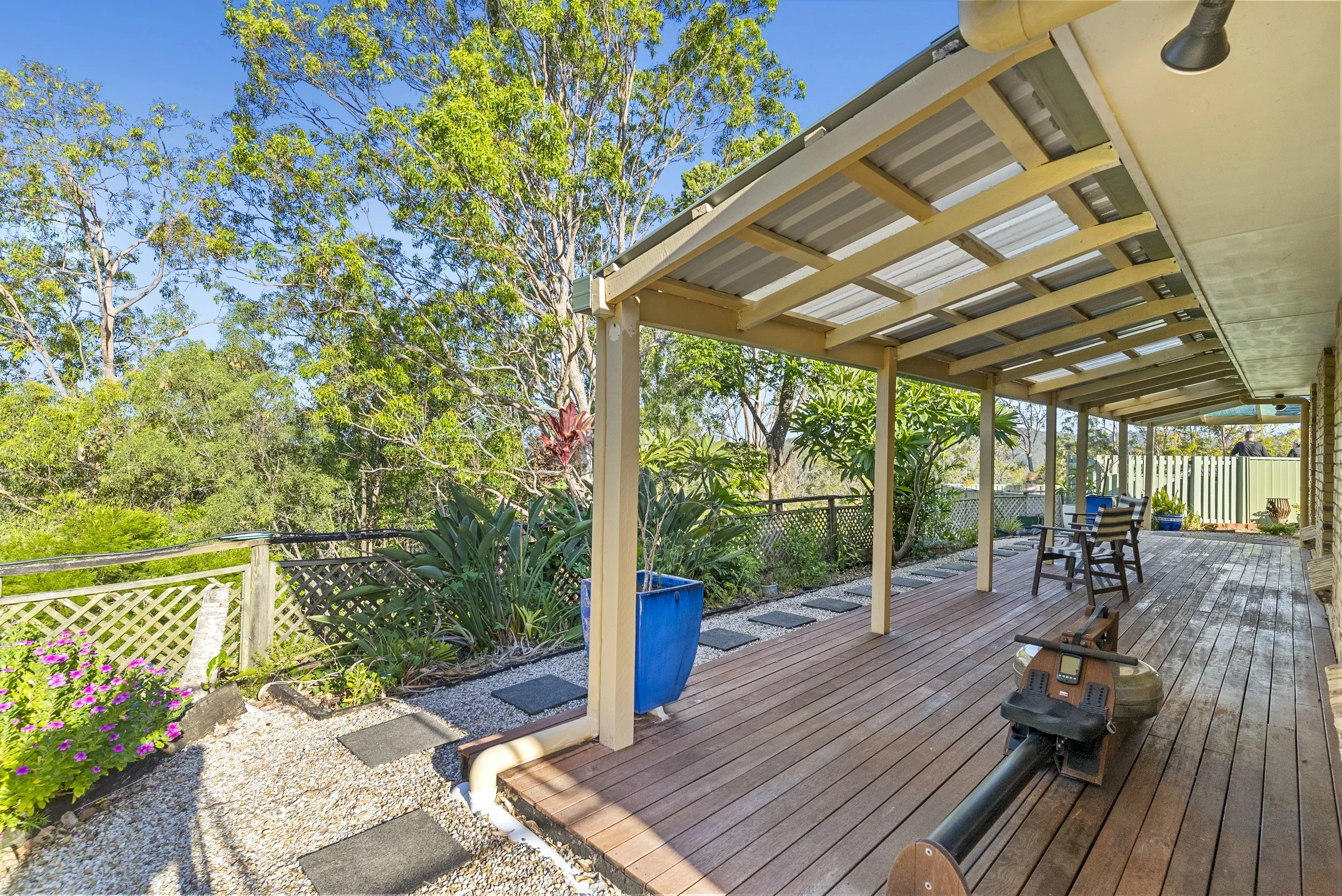 014_Open2view_ID988824-55_Saunders_Drive.jpg