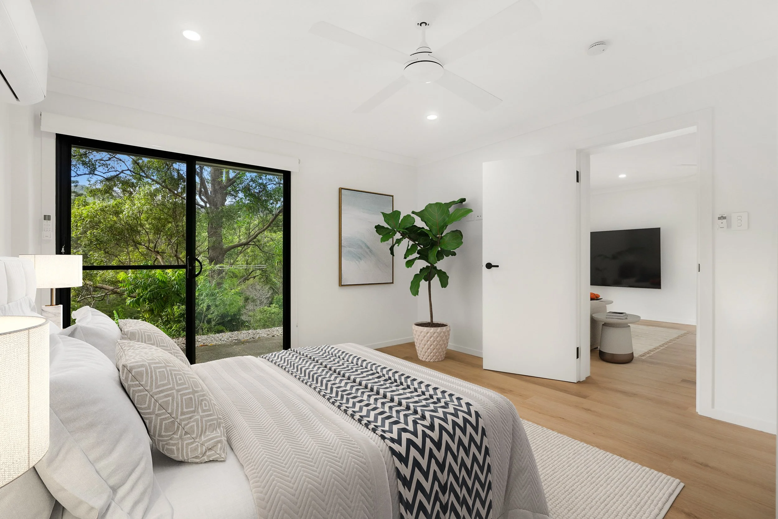 25 Aylesham drive Bonogin (virtual furniture)-3.jpg