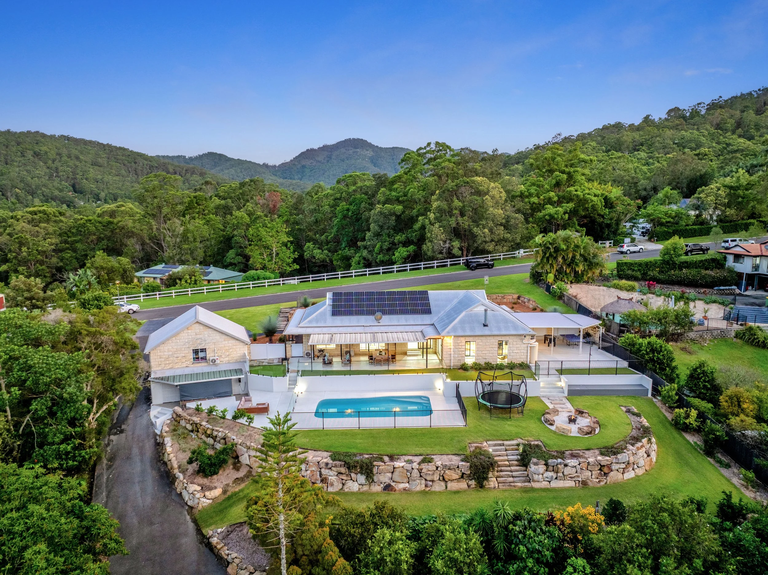 25 Aylesham drive Bonogin (aerial marked up)-6.jpg