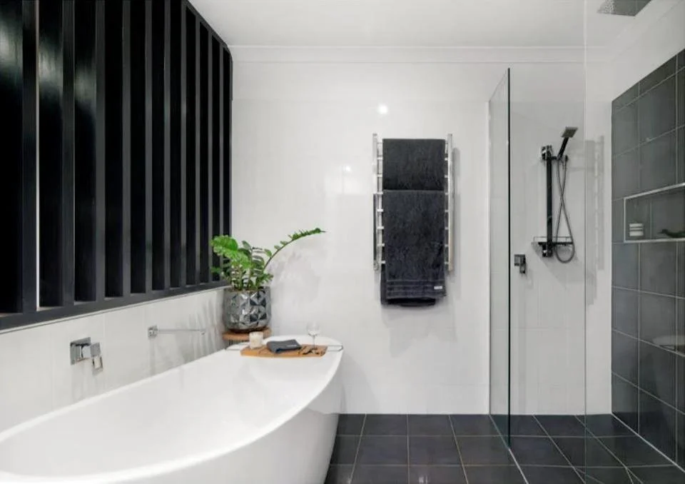 Bathroom 1.JPG