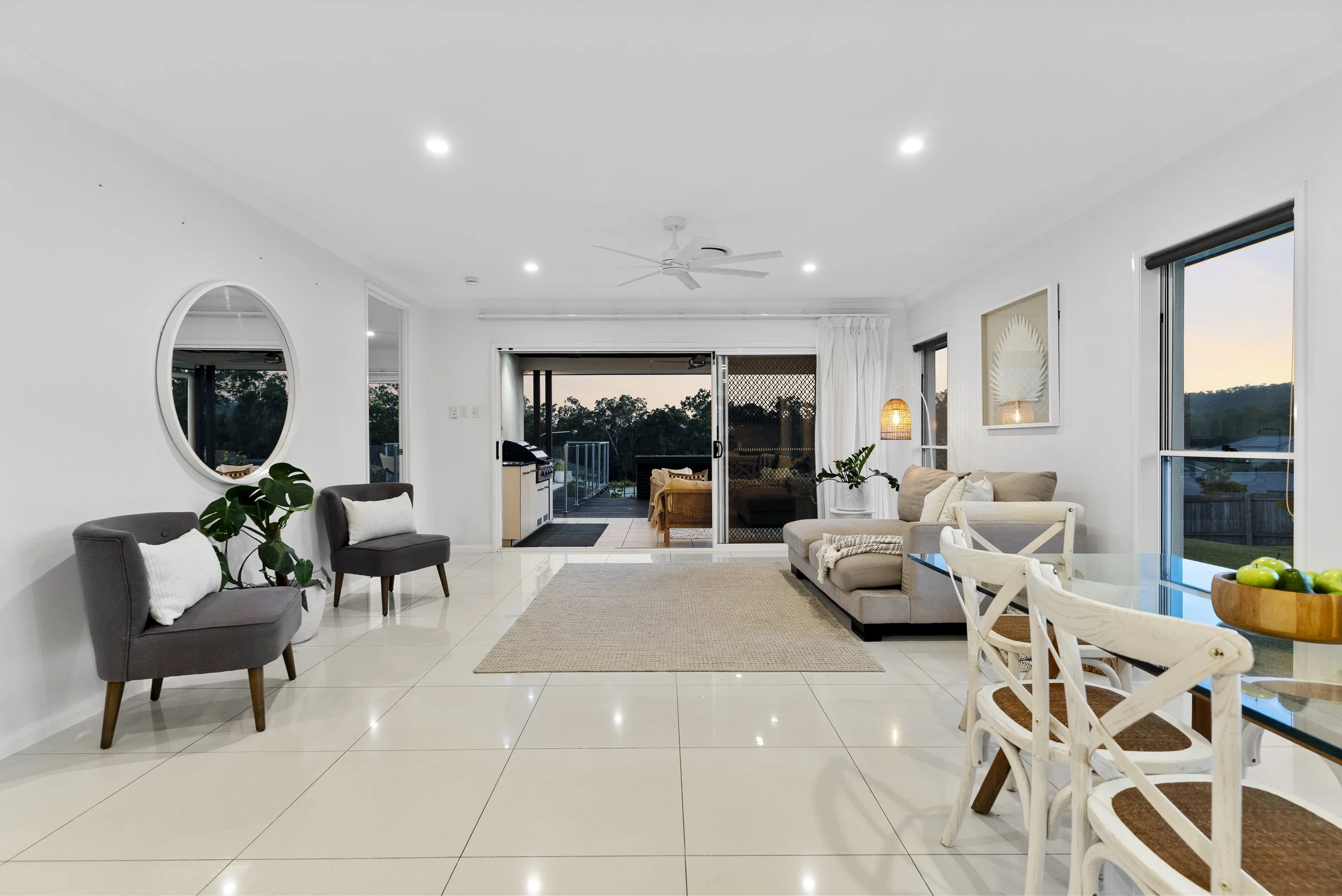 020_Open2view_ID1007775-20_Sabina_Street.jpg