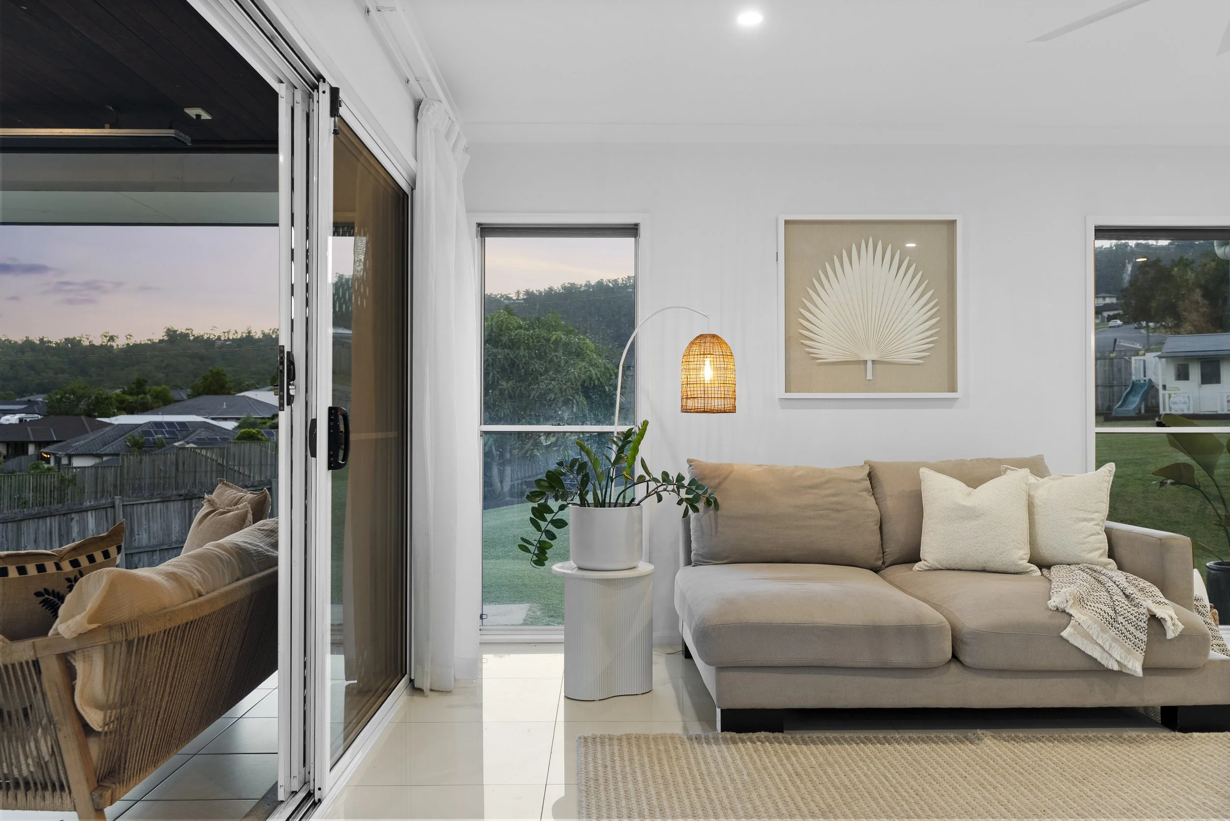 026_Open2view_ID1007775-20_Sabina_Street (1).jpg