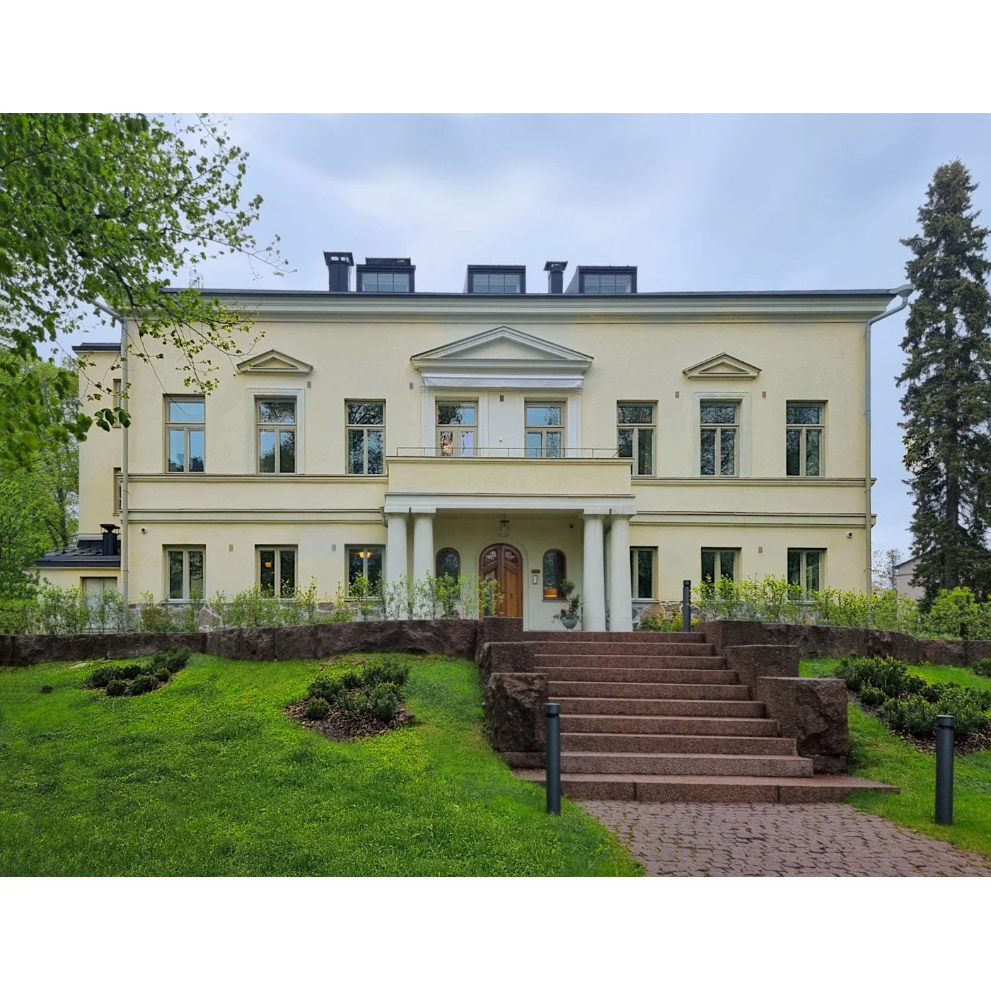 Helsingin helmiä! Retki perjantaina 14.4.2023. Täynnä!