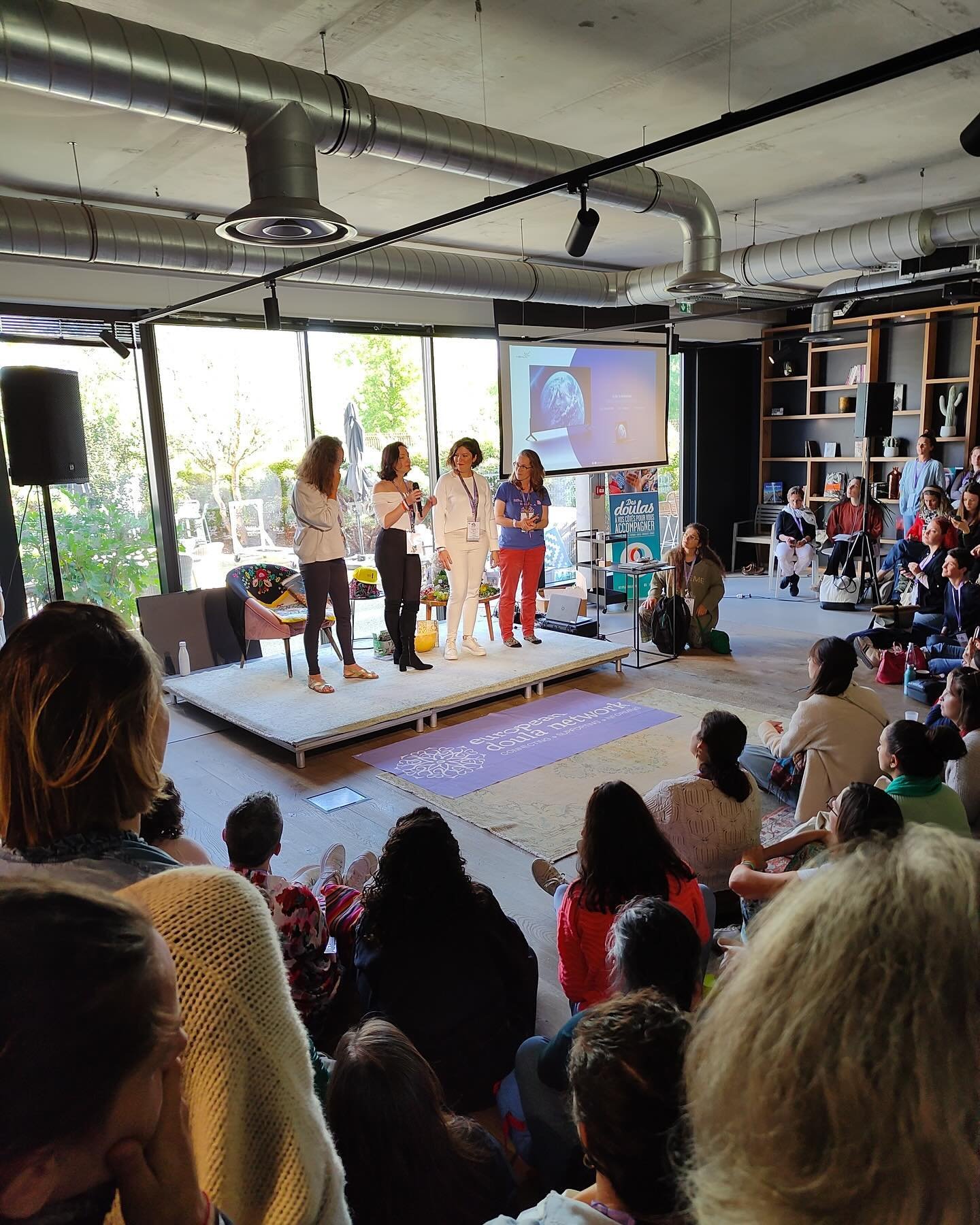 After an amazing journey with lots of interaction, only now I am going back to my usual rhythm.

The European Doula Network annual conference took place in Lille, France this year on October 4-6 with 200 doulas. We had the most amazing organisation t
