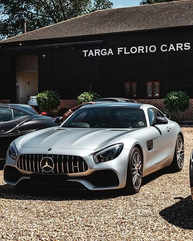| Which would you choose? 🤔
.
Had a great afternoon shooting down at @targafloriocarsltd in Chichester earlier this week! Photos on my website soon 🤘🏻