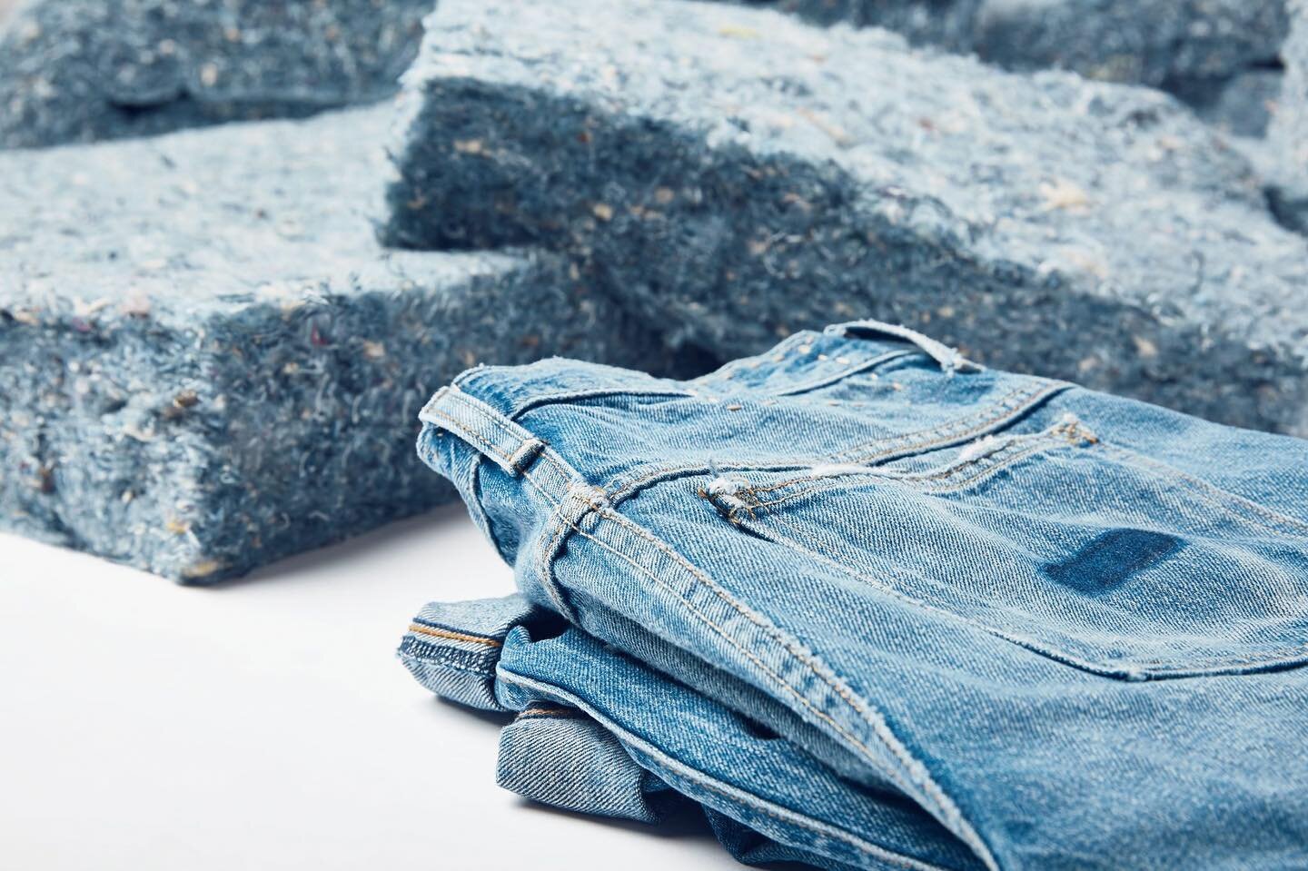 Recycling your old denim jeans not only keeps it out of landfill, but it can be turned into insulation!! This is used to help build homes around the globe 🌍 ♻️ 👖
