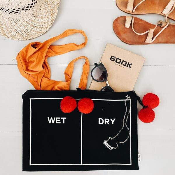 WetDryBlackBeachPouch_600x.jpg