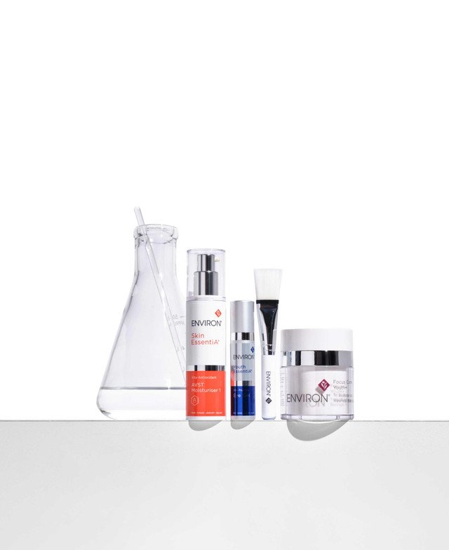 SKIN-SOLUTION-SETS-YOUTHFUL-03_1__96844.jpg