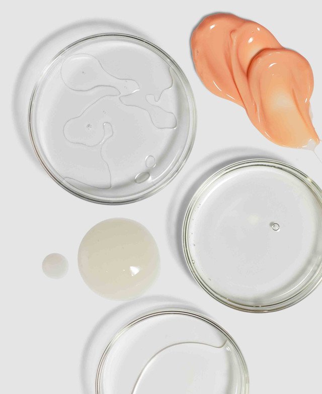 FG-DES-DAILY-ESSENTIA-SKINCARE-COLLECTION-04__60086.jpg